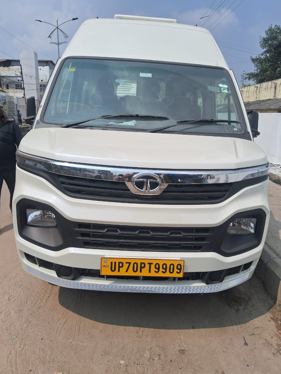 Tata Coach 40 Seater Front View